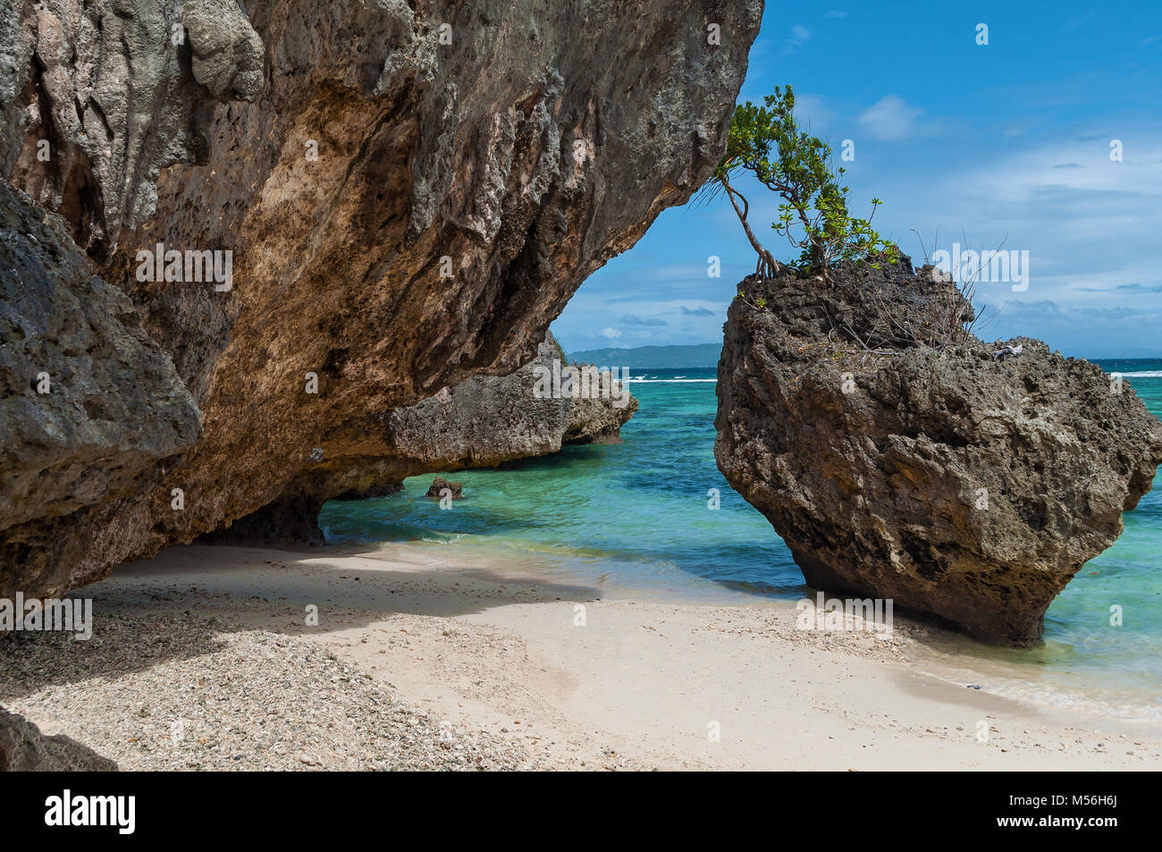 Ein versteckter Sandstrand in Po Toi Inseln in Hongkong Stockfoto