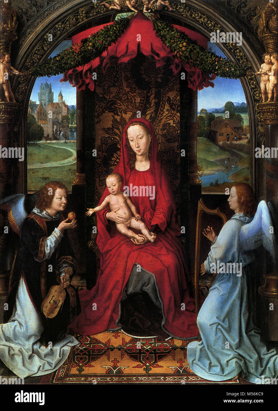 Jungfrau und Kind auf dem Thron mit einem Engel und einem Spender Stockfoto