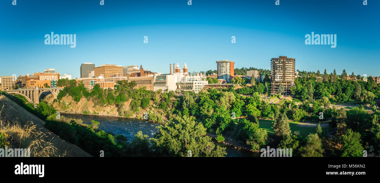 Spokane Washington City Skyline und Straßen Stockfoto