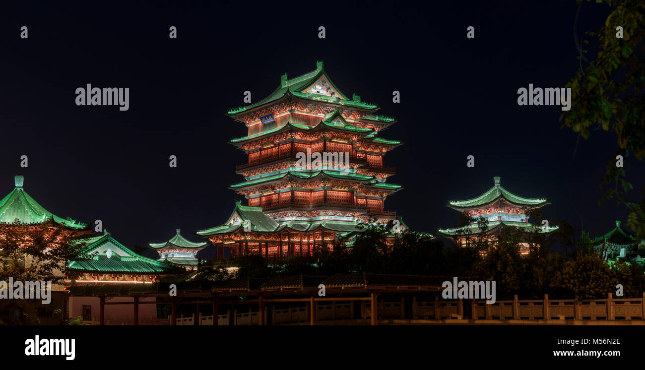 Pavillon von Prinz Teng in Nanchang, JIangxi, China ist einer der vier berühmten Turm in Chna. Stockfoto