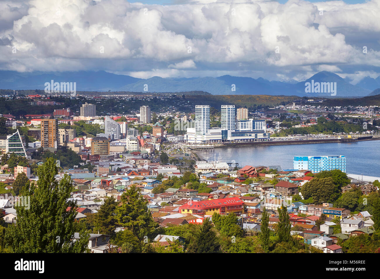 Allgemeine Ansicht der Hafenstadt Puerto Montt, Chile. Stockfoto