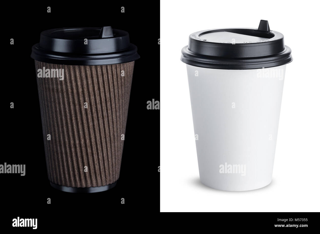 Das verfügbare Papier Cup auf weißem und schwarzem Hintergrund isoliert Stockfoto