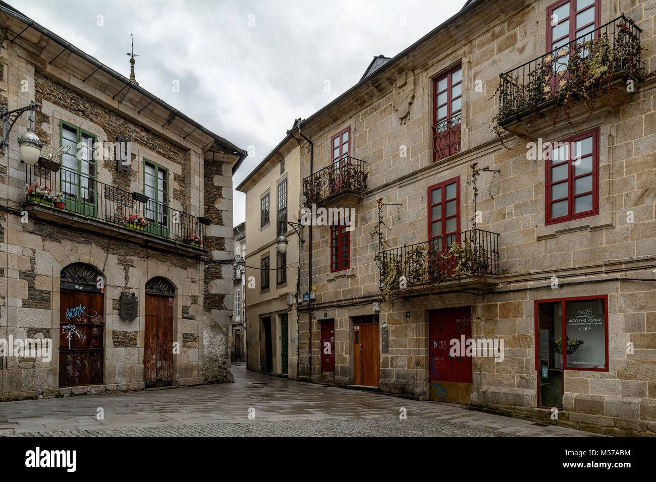 Alte typisch galizischen Häuser in der Altstadt von Lugo. Früher Paläste mit Blasoniert Steinfassaden, Region Galizien, Spanien Stockfoto