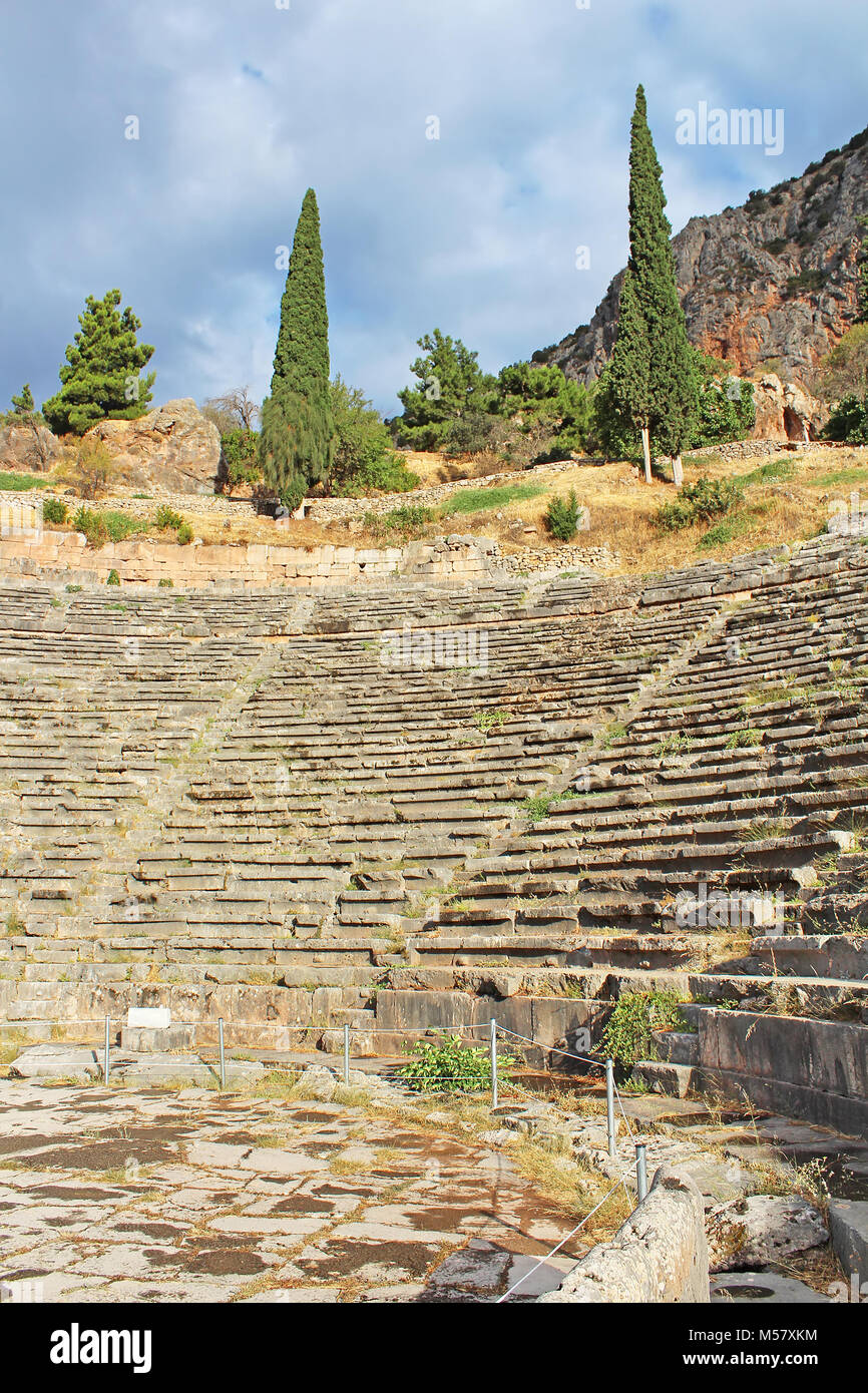 Das antike Theater, Delphi, Griechenland. Das antike Theater von Delphi gebaut wurde