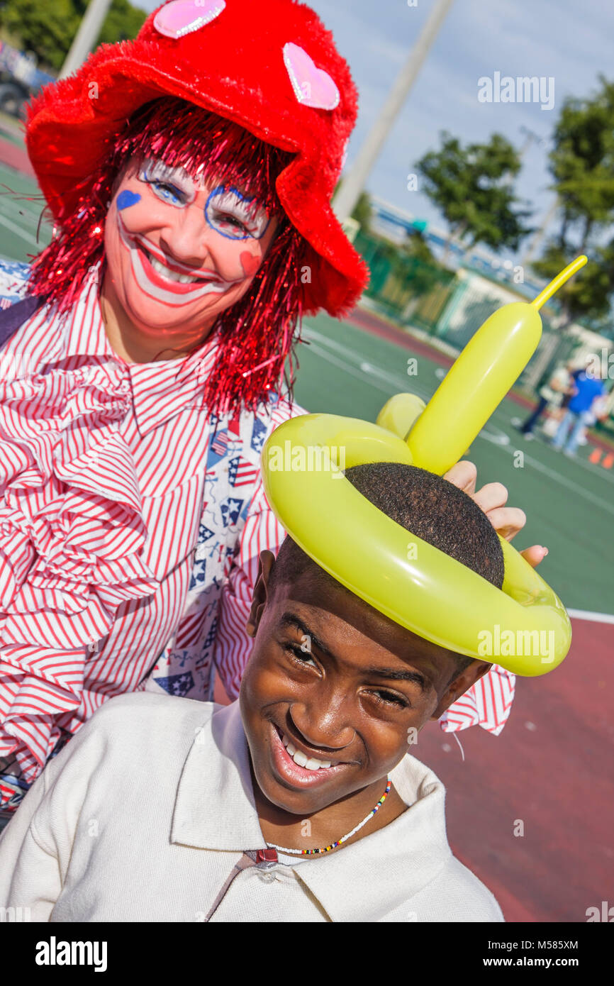 Miami Florida, Overtown, Frederick Douglass Elementary School, Campus, Temple Beth Sholom Mitzvah Wochenende, Gemeindedienst, jüdisch, Freiwillige CO Stockfoto