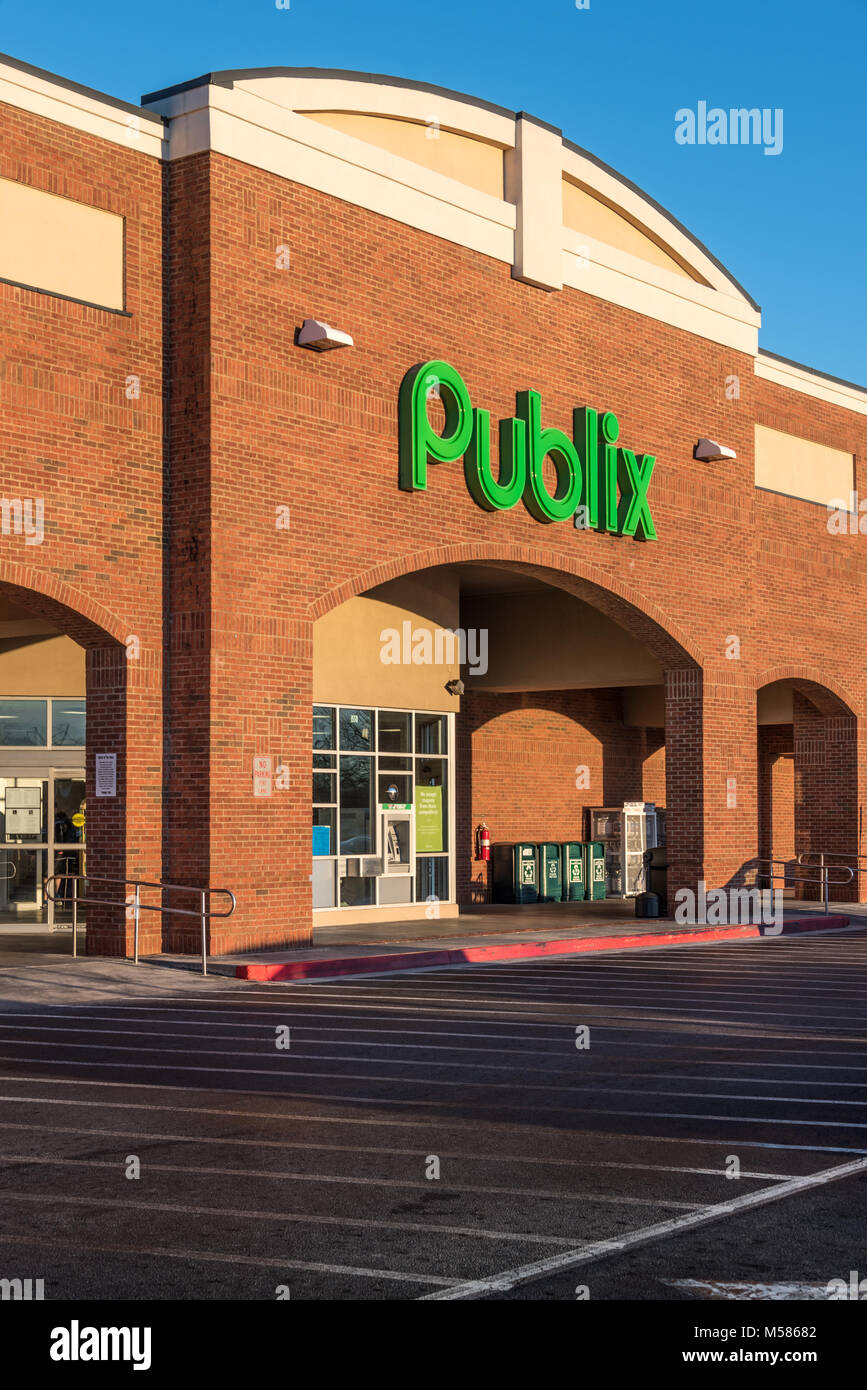 Publix Supermarkt (der größten und am schnellsten wachsenden Unternehmen im Besitz der Mitarbeiter Supermarktkette in den USA) in Snellville (Atlanta), Georgia. (USA) Stockfoto