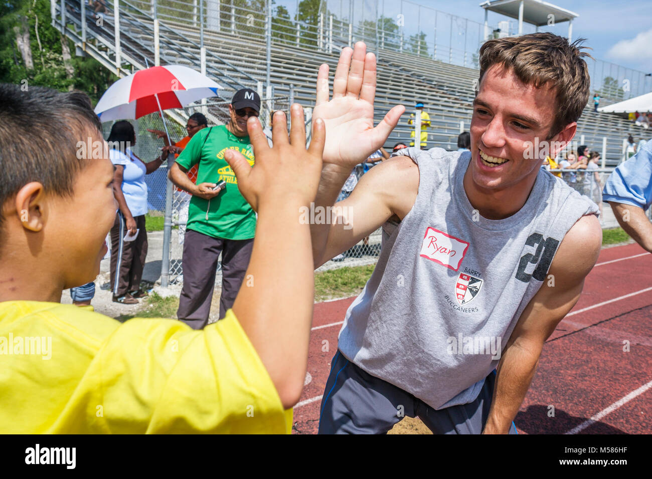 Miami Florida, North Miami Beach Florida, International University, FIU, Campus, Special Olympics, Bedürfnisse, geistig, körperlich, behindert, Freiwillige V Stockfoto