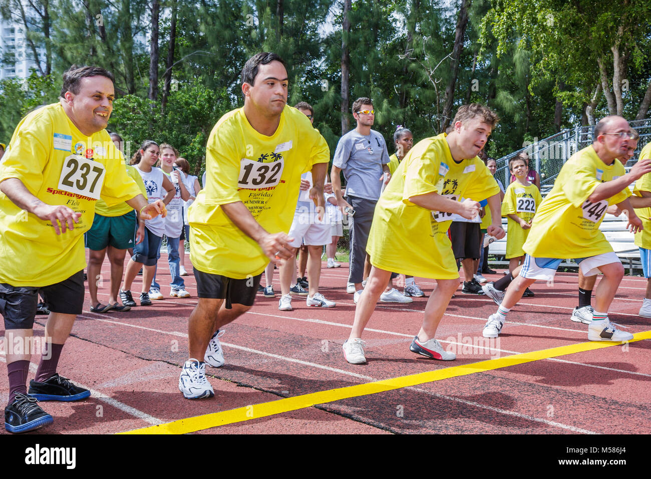 Florida, North Miami Beach, Florida, International University FIU Campus, Special Olympics geistig Behinderte konkurrieren Athleten Hispan Stockfoto