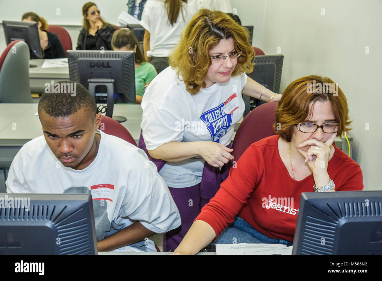 Miami Florida, Miami Dade County, Miami Dade College, Schule, Campus, College-Ziel Sonntag, Studenten Bildung Schüler Jugend, Darlehen Sitzung, finanzielle Hel Stockfoto