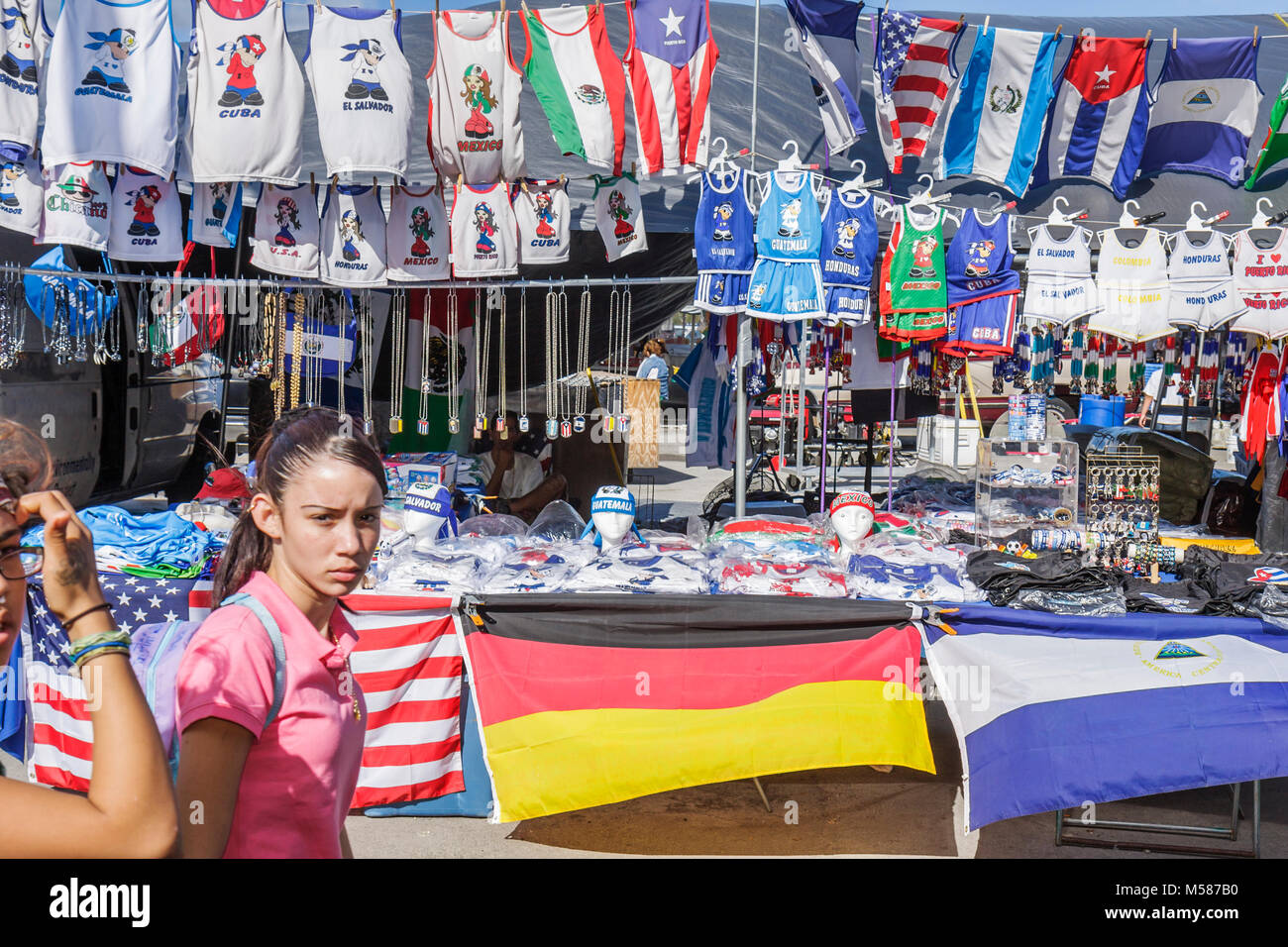 Miami Florida, Homestead, Highway Route 1, One, Bauernmarkt, Bauern, Bauern, lateinamerikanische lateinamerikanische ethnische Einwanderer Minderheit, Mädchen, Sie Stockfoto