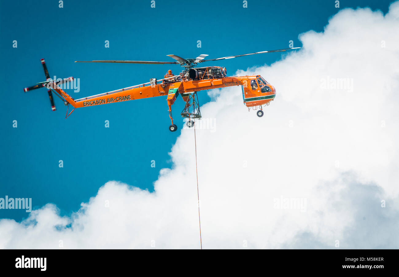 Der Sikorsky S-64 Skycrane ist eine US-amerikanische Zweimotorige heavy-lift Hubschrauber. Stockfoto