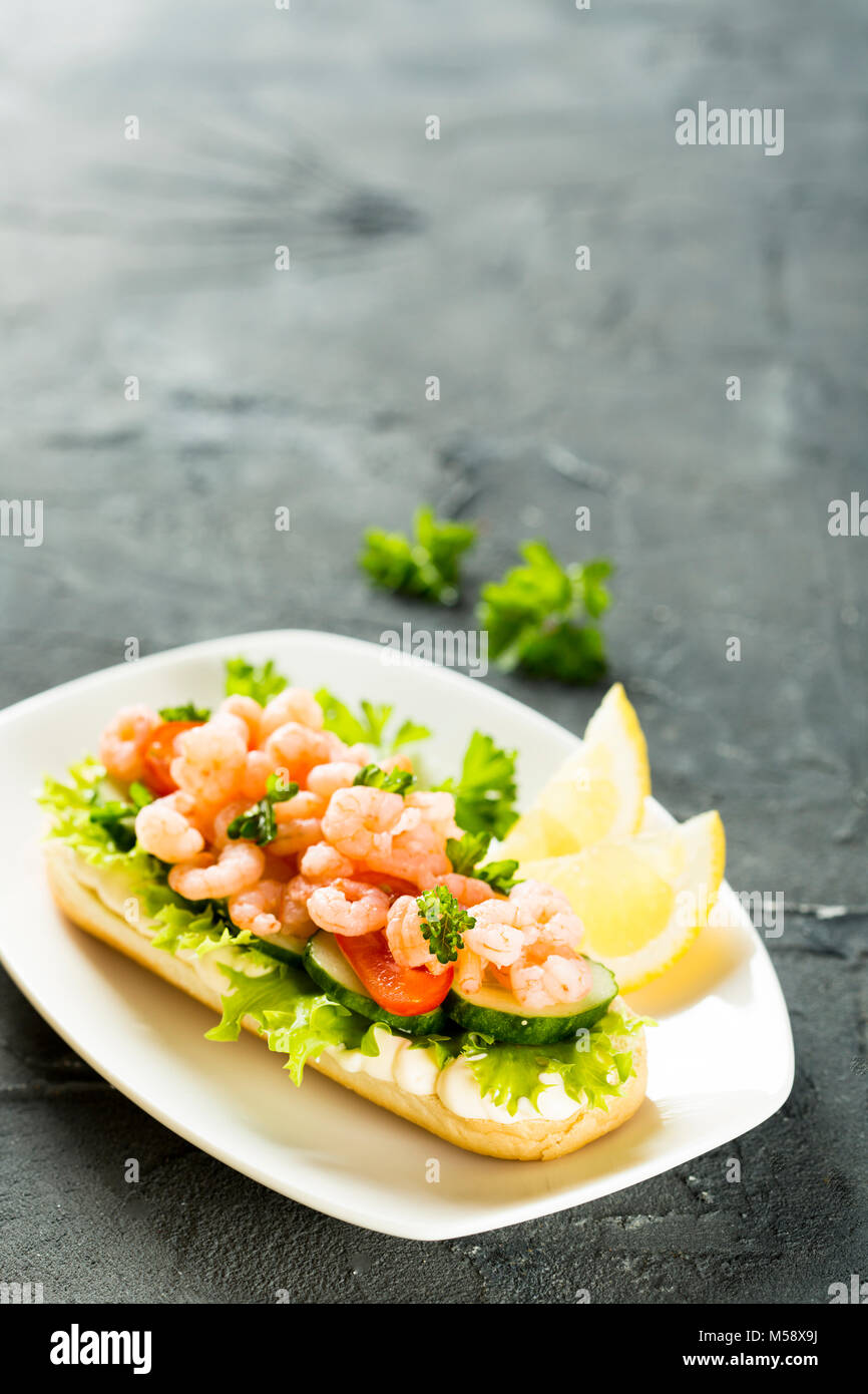 Garnelen mayonnaise sandwich -Fotos und -Bildmaterial in hoher ... Garnelen mayonnaise sandwich -Fotos und -Bildmaterial in hoher ...