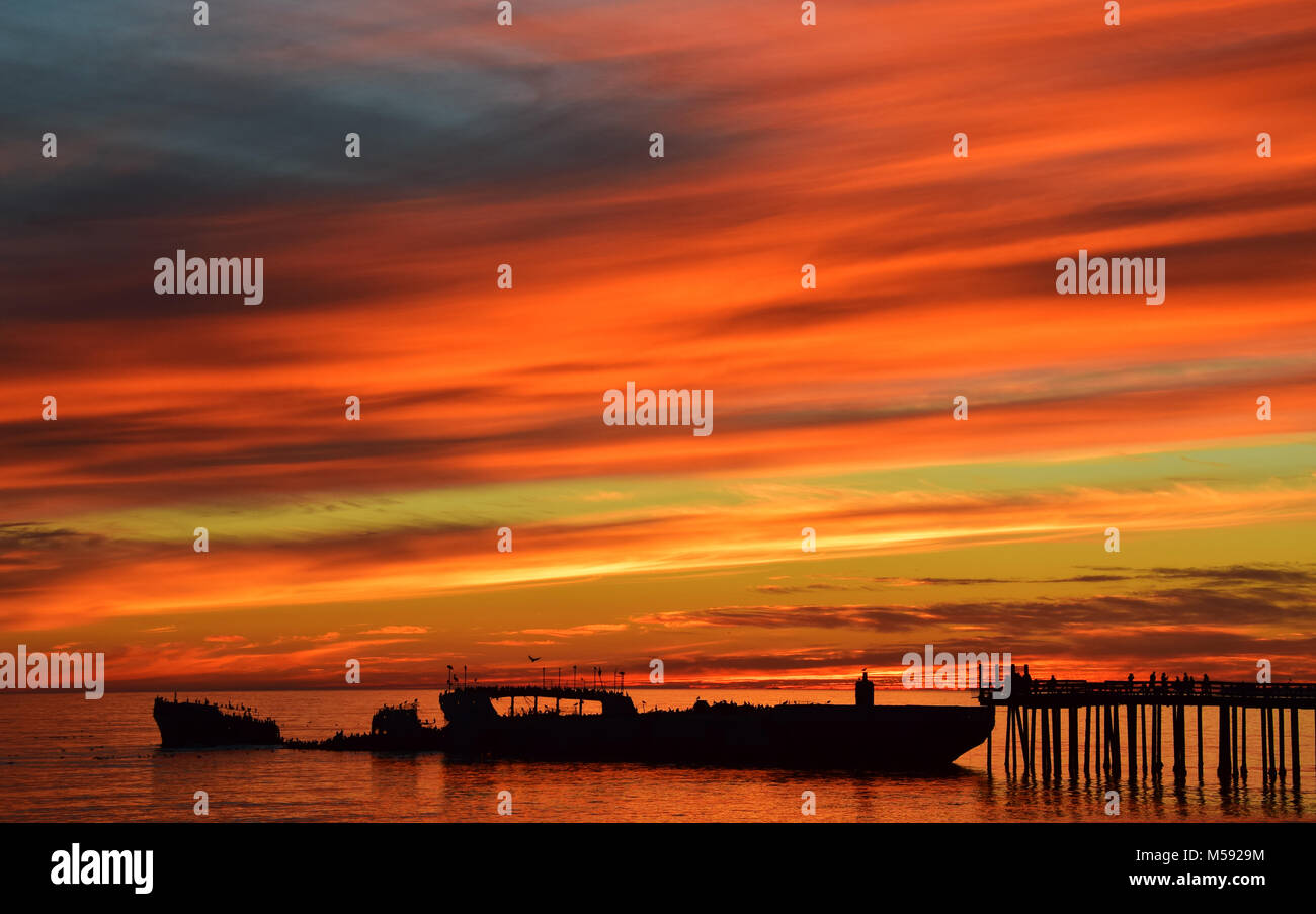 Zement Schiff Sonnenuntergang bei Seacliff Strand an der Küste von Kalifornien Stockfoto