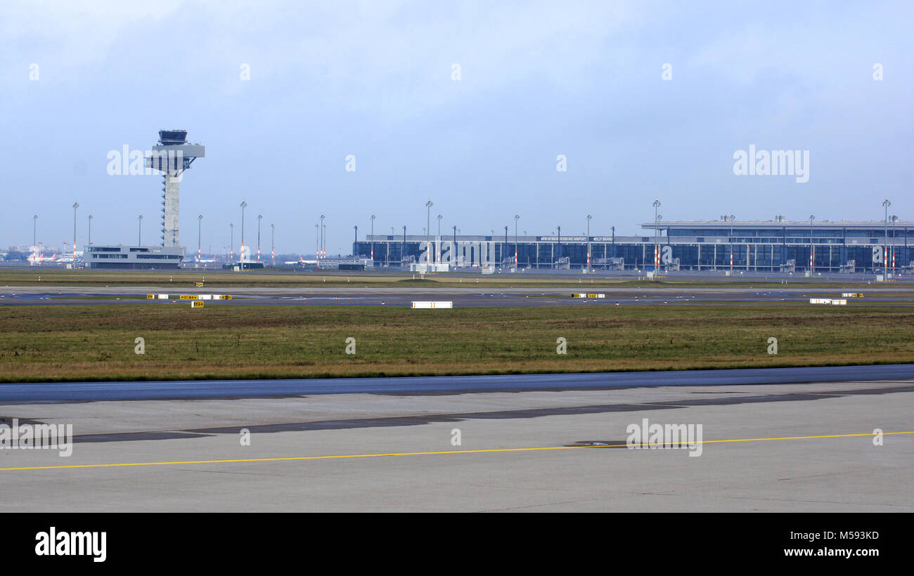 BERLIN, DEUTSCHLAND - Jan 17th, 2015: Flughafen Berlin Brandenburg BER, noch im Bau, leere Gebäude, Architektur tour Stockfoto