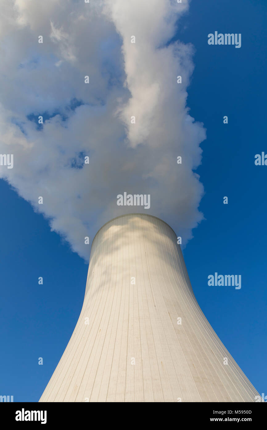 Kühlturm des Kohlekraftwerk Duisburg-Walsum von der STEAG und EVN AG, 181 Meter hoch, Wasserdampf Cloud betrieben, Stockfoto