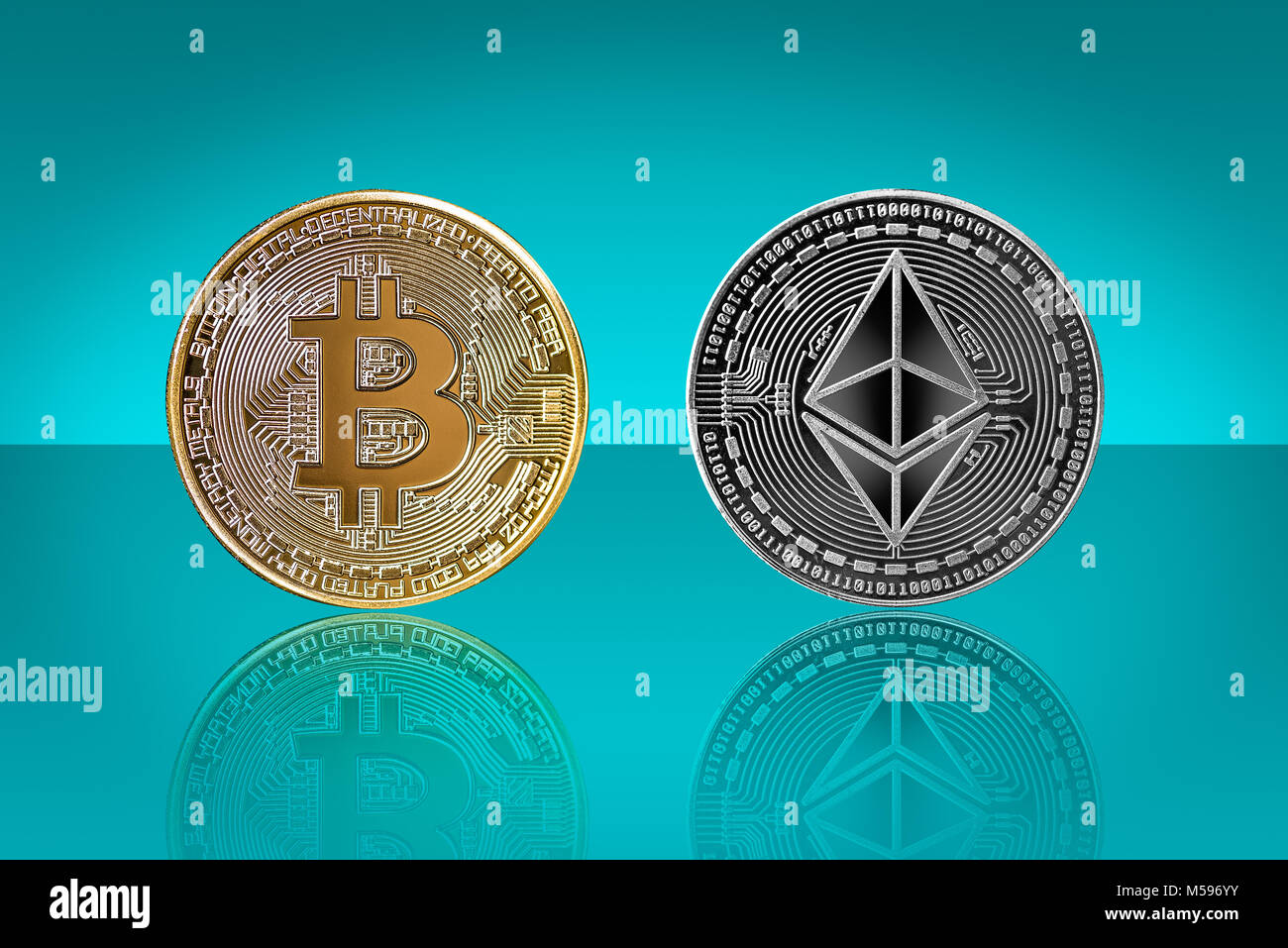 Bitcoin und des Astraleums Hintergrund mit Reflexionen als Konzept der globalen crypto-Währung Stockfoto