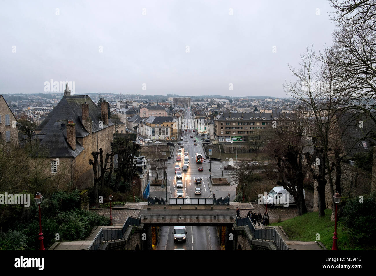 Ein Blick auf die Stadt Le Mans von der Altstadt Stockfoto