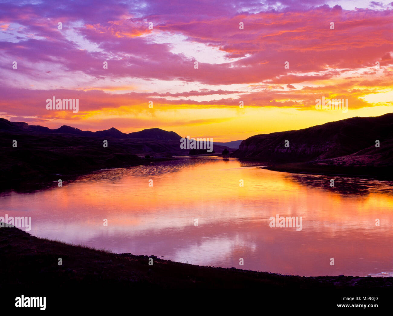 Sonnenuntergang über dem wild und Scenic Missouri River über Judith Landung in der Nähe von Winifred, Montana Stockfoto