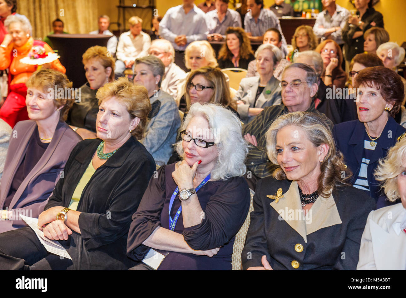 Miami Beach Florida, South Beach Marriott, Kommission für Frauen, Frauen Wissenswertes Auszeichnungen, Veranstaltung, Publikum, Menge, hören, Freiwillige Gemeinschaft se Stockfoto