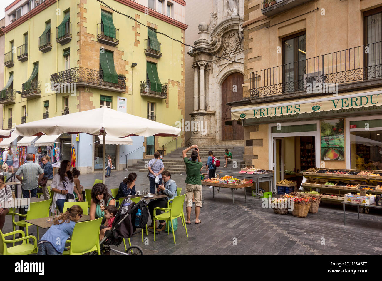 Der Hauptplatz (Plaça Major) von La Bisbal d'Empordà Baix Emporda, Katalonien, Spanien Stockfoto