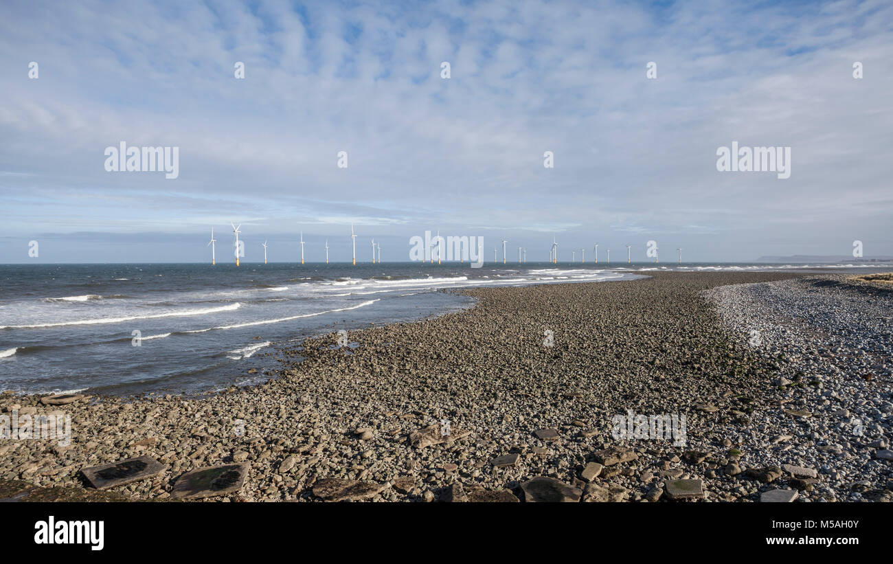 Windturbinen vor der Küste in Redcar, England, Großbritannien Stockfoto