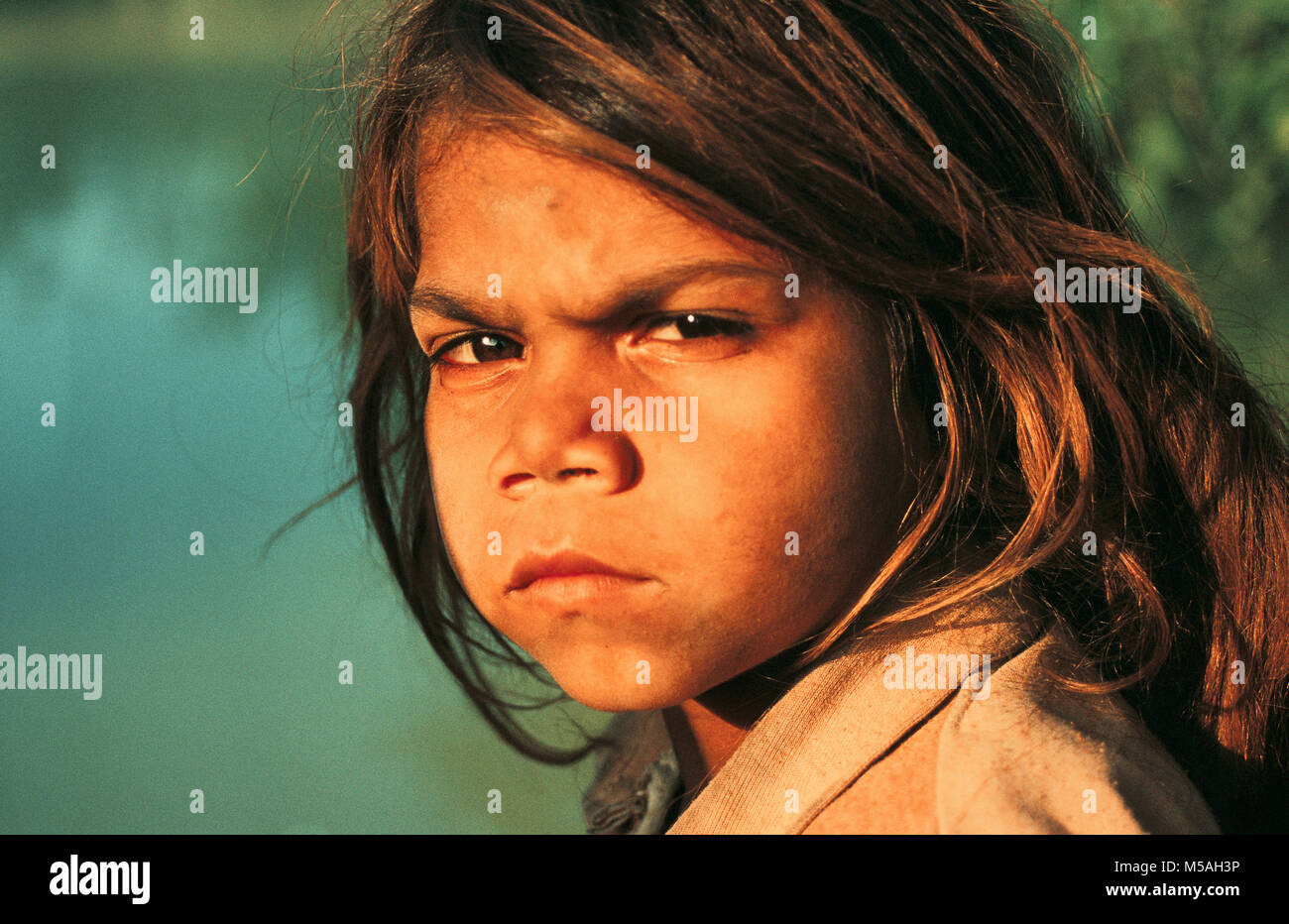 Junge vom Bhil Stamm (Indien) Stockfoto
