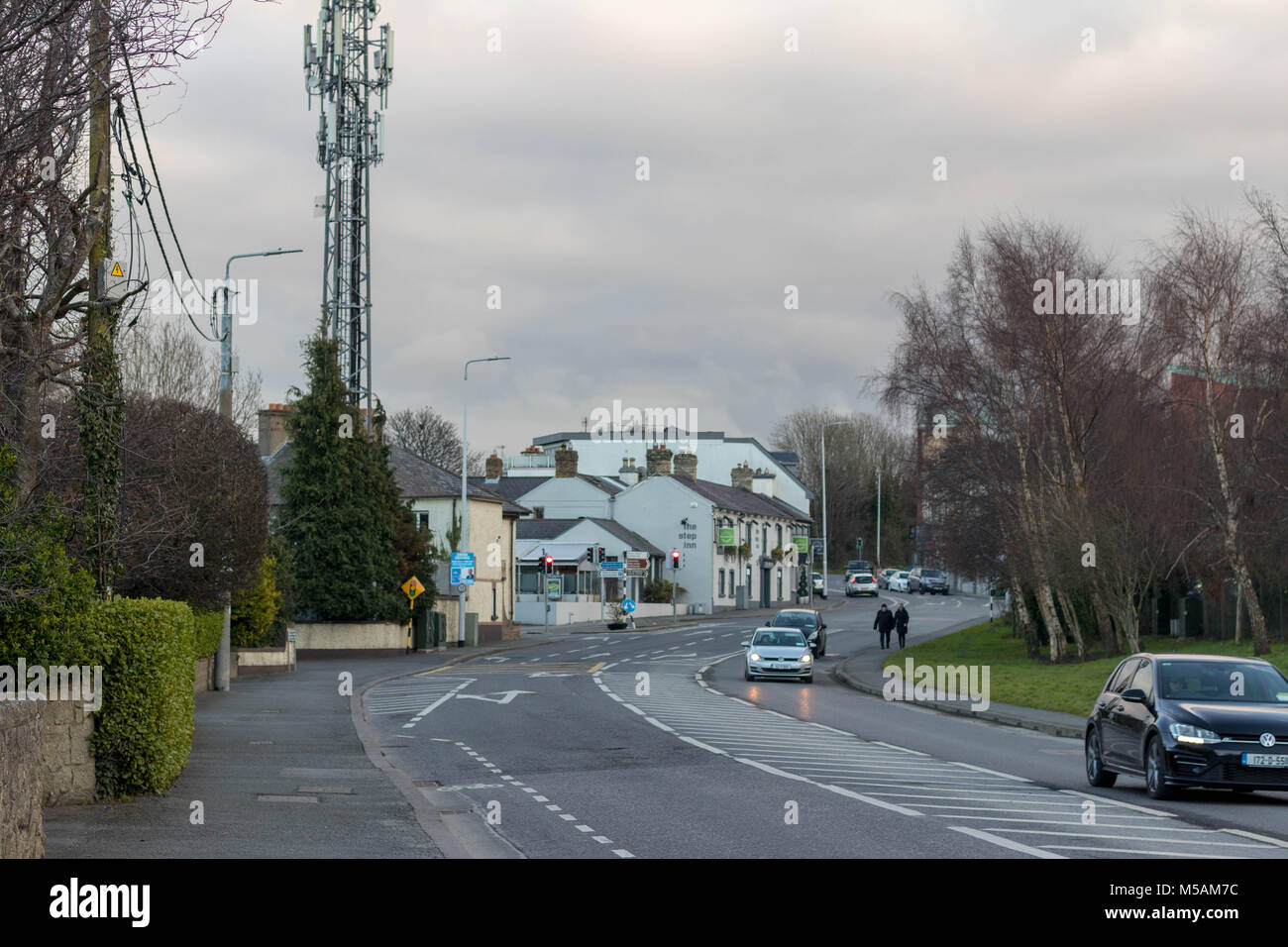 Stepaside ist ein Dorf am Stadtrand von Dublin. Es entwickelte sich vor allem im 18. und frühen 19. Jahrhundert. Seit 2002 ist erheblich gewachsen. Stockfoto