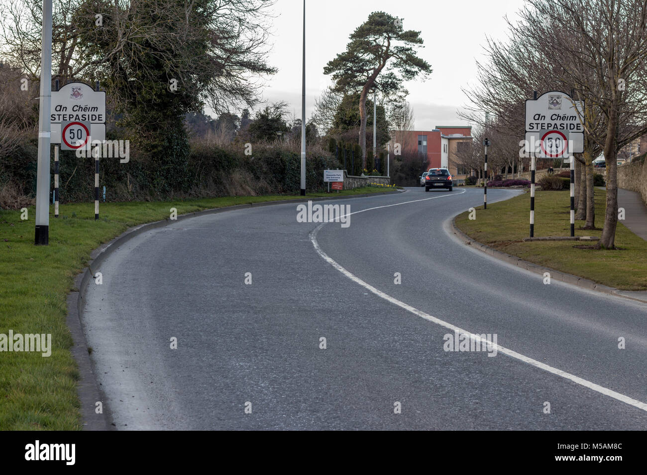 Der Ansatz zur stepaside Village, South County Dublin, Irland. Stockfoto