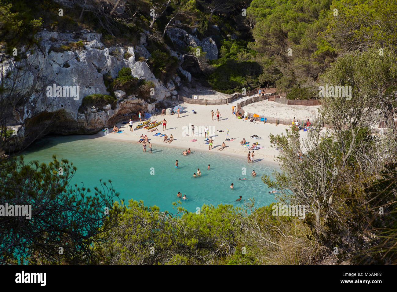 Erhöhten Blick auf Cala Macarelleta in Menorca, Balearen, Spanien Stockfoto