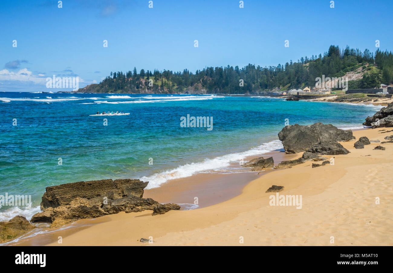 Norfolk Island, Australische externe Gebiet, Outrigger Kanu in der Schlachtung Bay Stockfoto