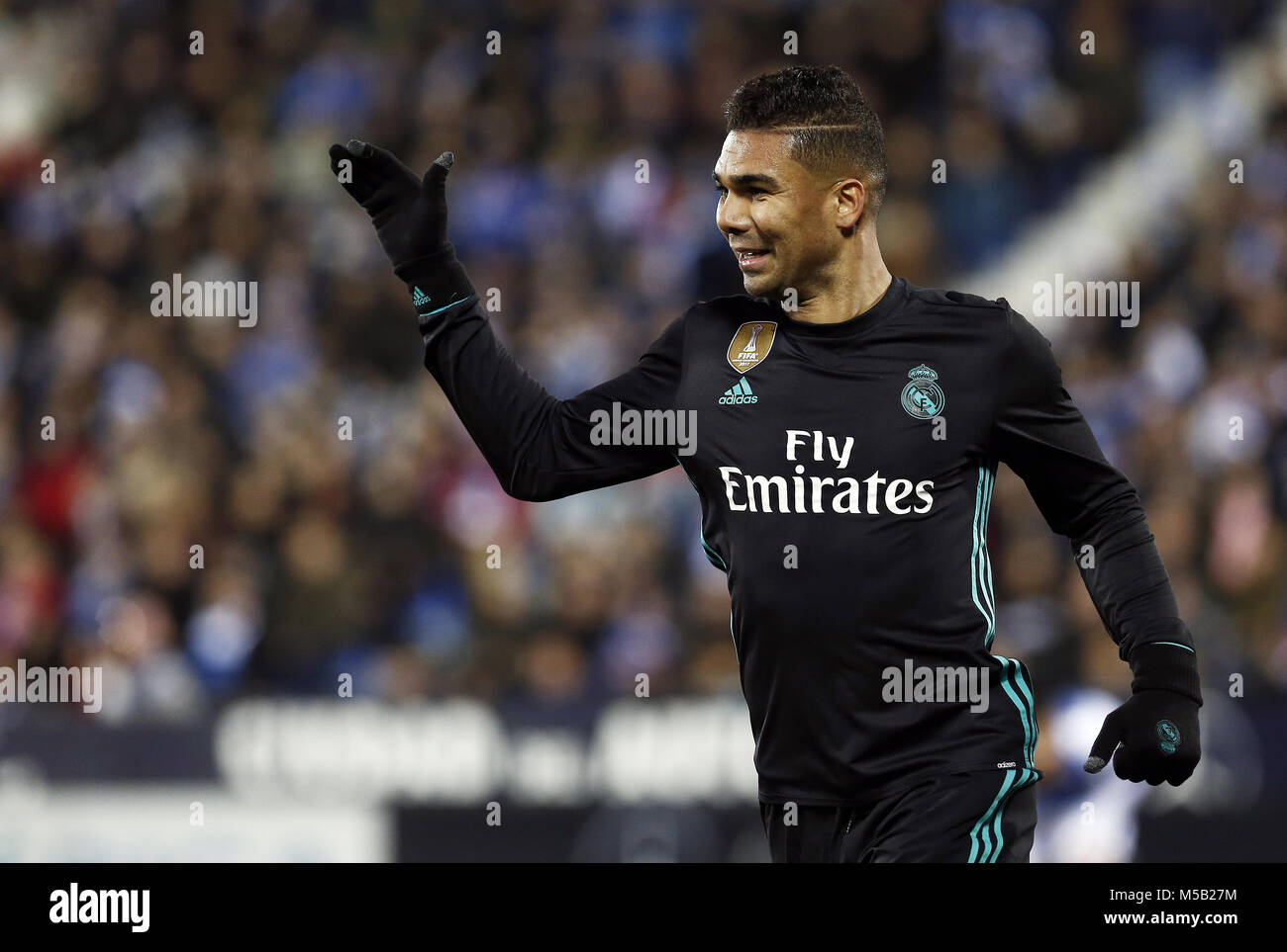 Leganes, Madrid, Spanien. 21 Feb, 2018. Casemiro (Real Madrid) feiert nach dem Scoring ein Ziel während der spanischen Liga Fußballspiel zwischen Leganes vs Real Madrid im Estadio Butarque. Endstand Leganes 1 Real Madrid 3. Credit: Manu Reino/SOPA/ZUMA Draht/Alamy leben Nachrichten Stockfoto