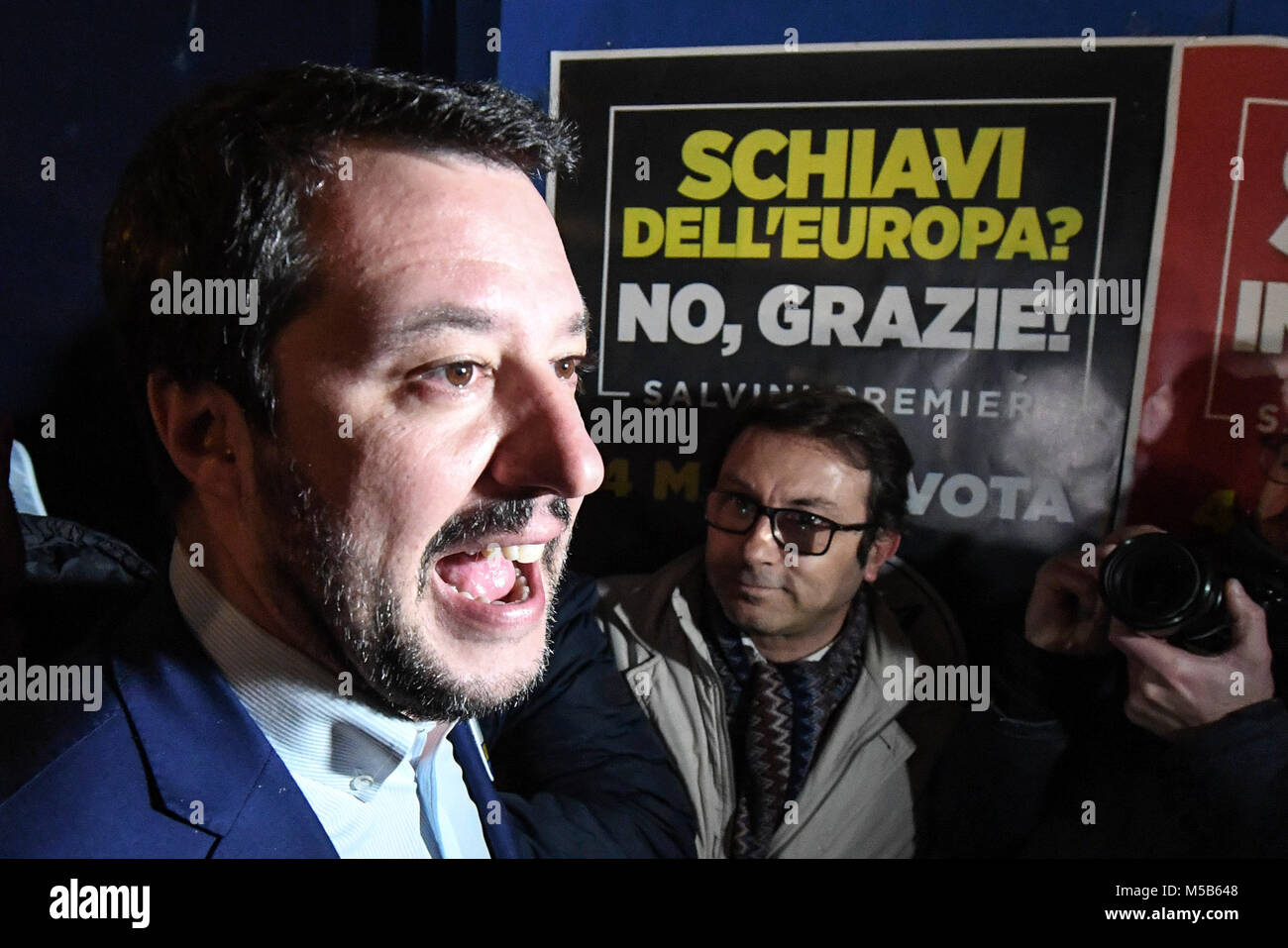 Matteo Salvini italienischen Führer der Lega Nord politische Partei und Mitglied des Europäischen Parlaments während einer Wahlkampagne Demonstration in Caserta, Region Kampanien, Süditalien, 21/02/2018 - Neapel, Italien Stockfoto