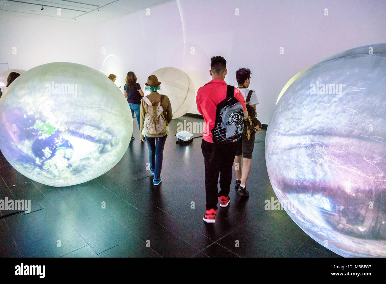 Buenos Aires Argentinien,Centro Cultural Kirchner CCK,Kulturzentrum,innen,Ausstellungsausstellung Sammlung Fondation Cartier Foundation,contemp Stockfoto