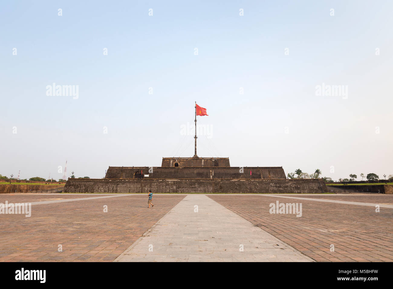 Die Flagge Tower, Babybett Co, in der Zitadelle von Hue, Vietnam Stockfoto