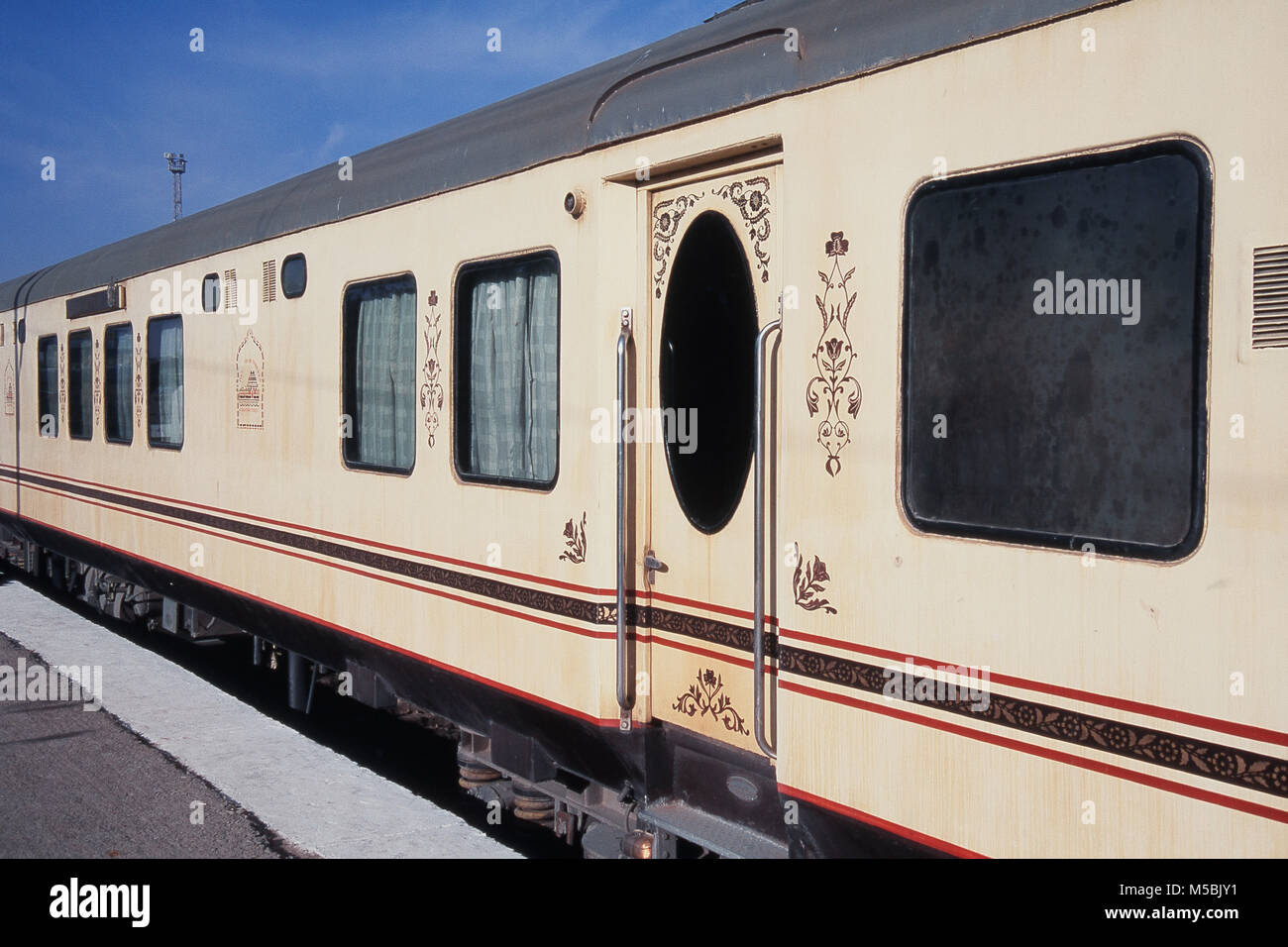 Jodhpur Fahrgastraum der Palast auf Rädern zug Rajasthan, Indien Stockfoto