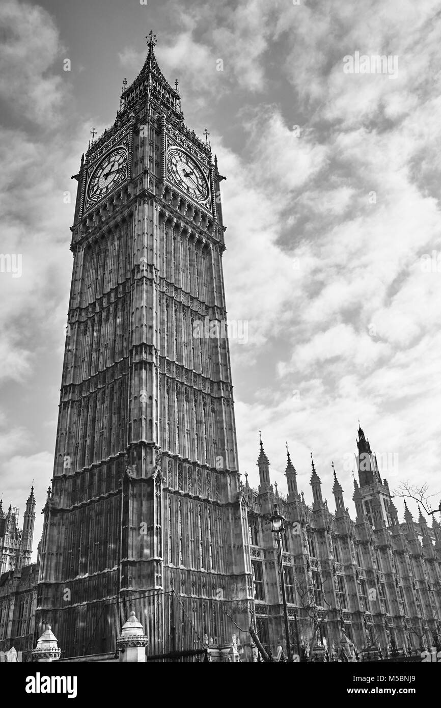 Big Ben oder die große Glocke der Uhr an der palance von westinster in London, England Stockfoto