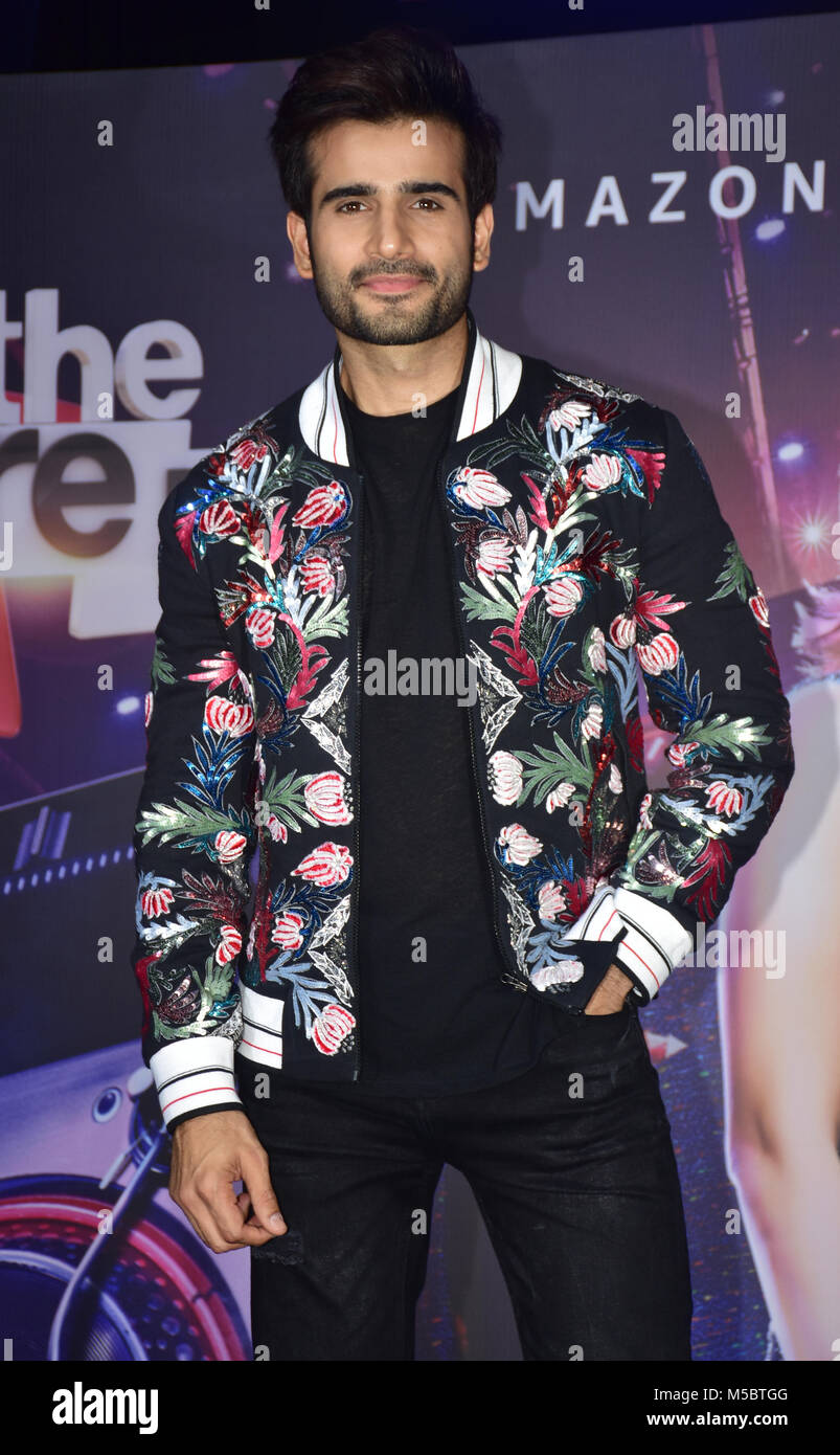 Indisches Fernsehen Schauspieler Karan Stacker, die an der Veranstaltung  von Amazon Prime starten "The Remix" - Digitale Musik Reality Show im  Playboy Club, Worli, Mumbai. (Foto von Azhar Khan/Pacific Press  Stockfotografie -