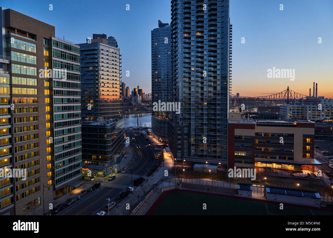 Luxuriöse Miethäuser im Zentrum von Blvd, Long Island City Stockfoto