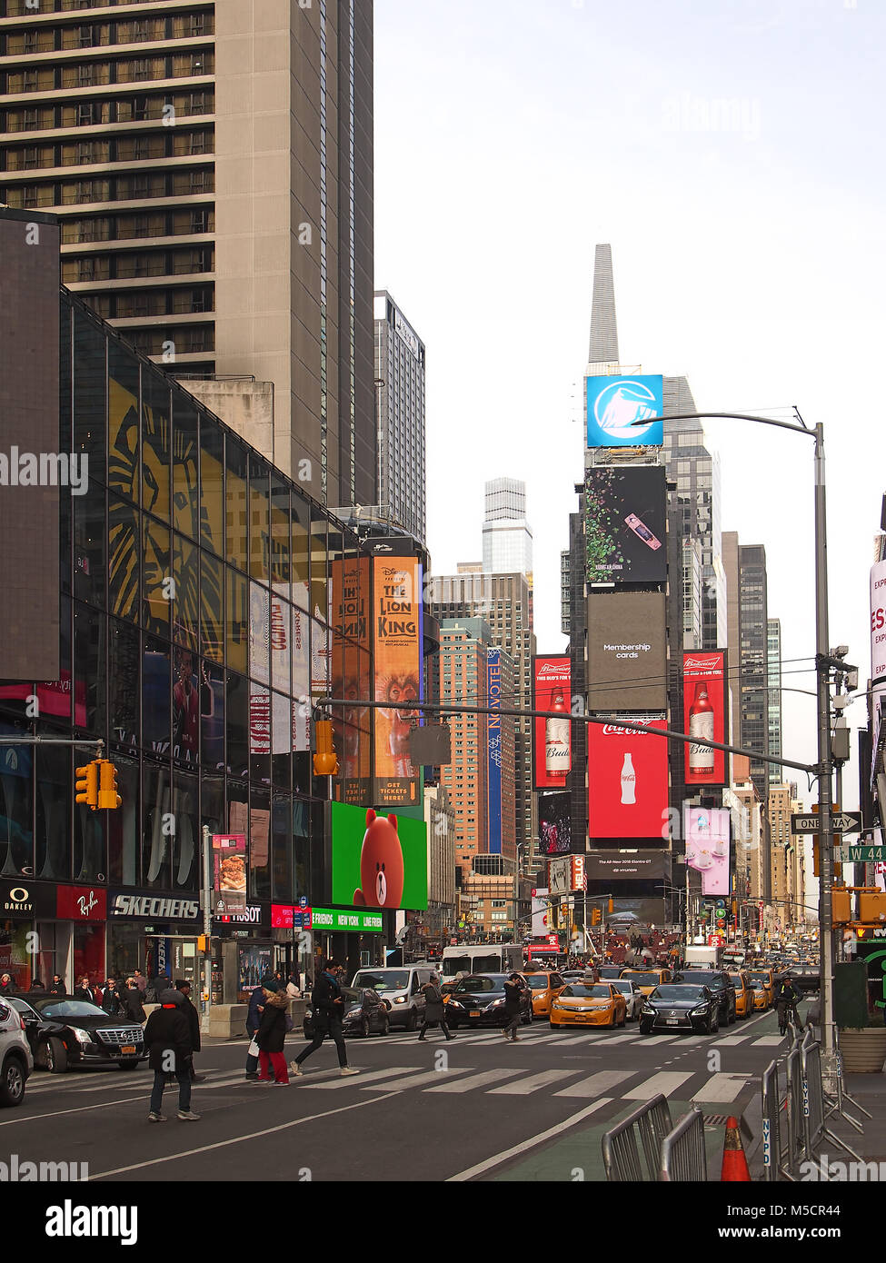 New York, New York, USA. Februar 1, 2018. Times Square an einem Wochentag nachmittags Stockfoto