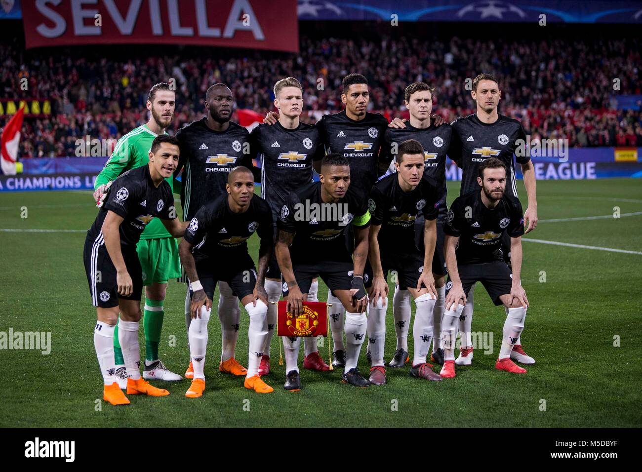 Sevilla, Spanien. 21. Februar, 2018. Aufstellung von Manchester vor dem  UEFA Champions League Achtelfinale Hinspiel Übereinstimmung zwischen  Sevilla FC und Manchester United im Estadio Ramon Sanchez Pizjuan am 21  Februar, 2018 in