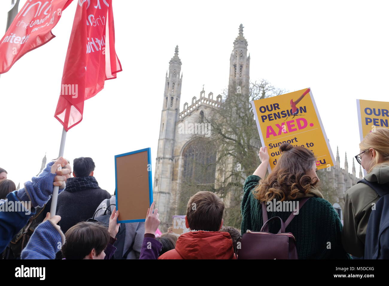 Cambridge, Großbritannien. 22. Februar, 2018. Streikposten vor der Alten Schule am ersten Tag der UCU Streik gegen die Änderungen. CamNews/Alamy leben Nachrichten Stockfoto