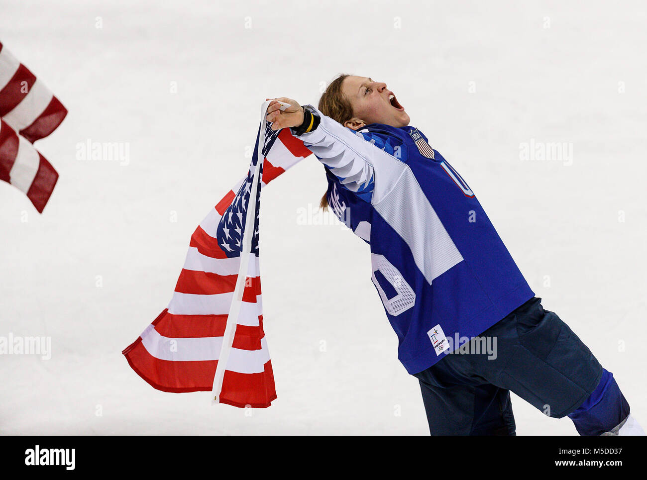 Gangneung, Südkorea. 22 Feb, 2018. United, States Kendall Coyne (26) feiert nach dem Gewinn der Gott Medaille während der Frauen Eishockey an der PyeongChang 2018 Winter-olympischen Spiele bei Gangneung Hockey Center am Donnerstag, den 22. Februar 2018 endgültig. Credit: Paul Kitagaki jr./ZUMA Draht/Alamy leben Nachrichten Stockfoto