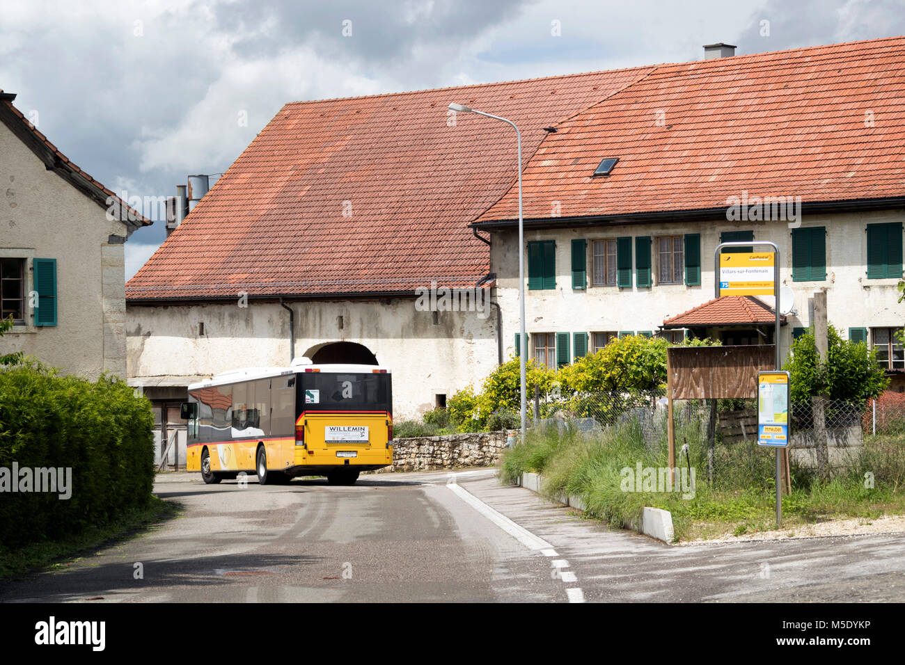 Der Kanton Jura, Schweiz, Post Auto, Post Auto Stop, Stop, Abwicklung, Villars Stockfoto