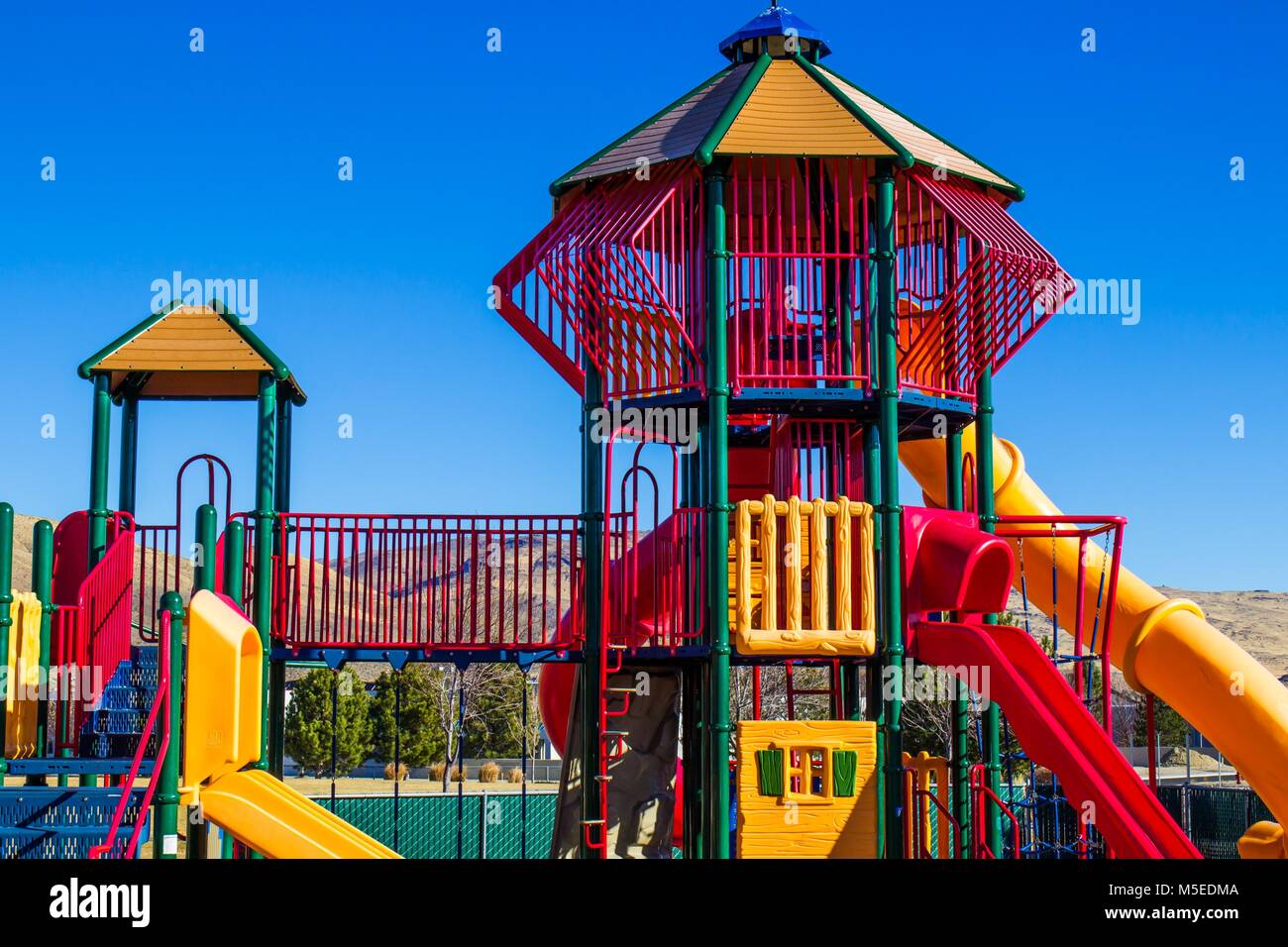 Kinderrutschen Aus Kunststoff Stockfotos Kinderrutschen Aus