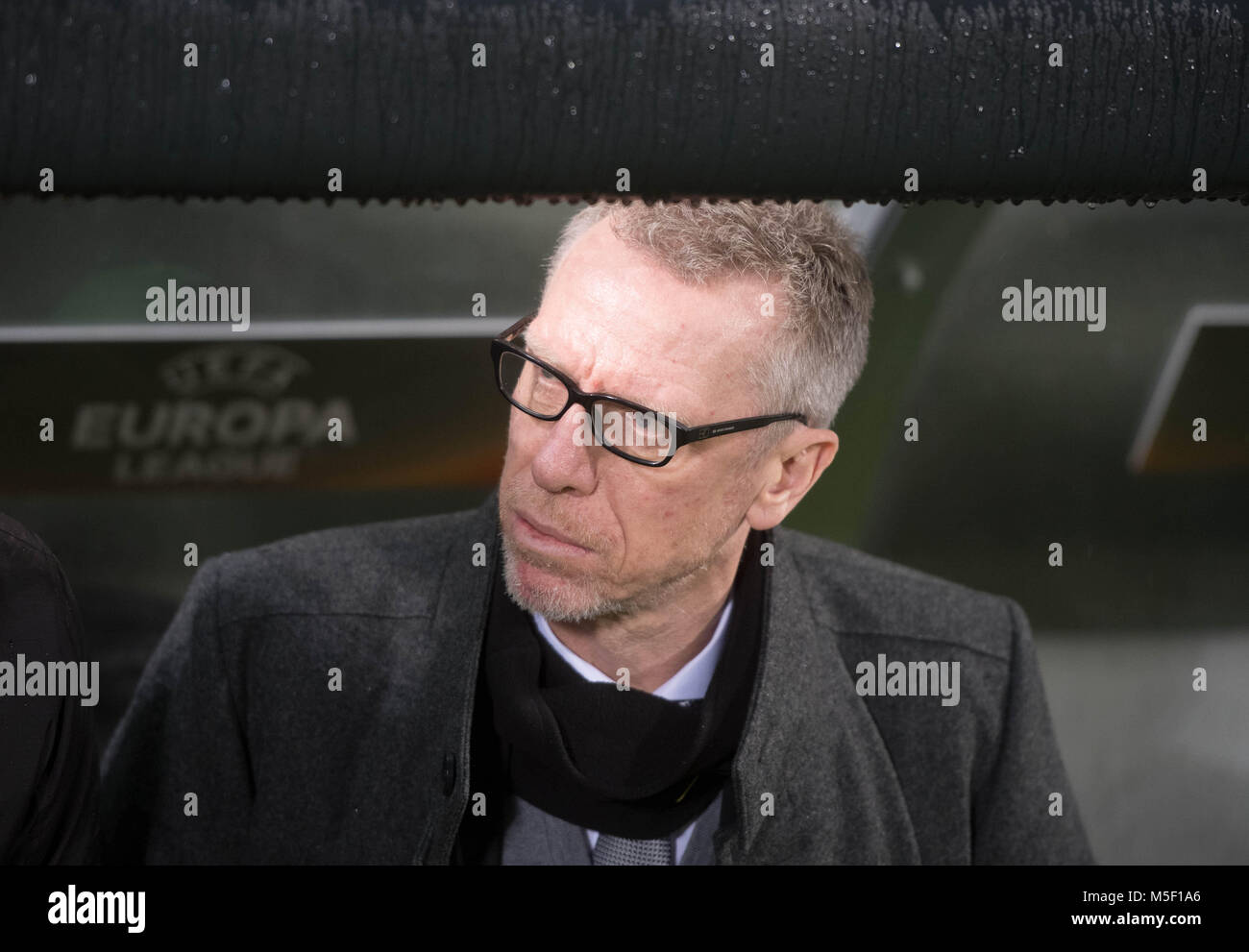 22. Februar 2018, Italien, Bergamo: Fußball, UEFA Europa League, Runden von 32, 2.Etappe: Atalanta Bergamo vs Borussia Dortmund. Der Dortmunder Trainer Peter Stoeger. Foto: Bernd Thissen/dpa Stockfoto