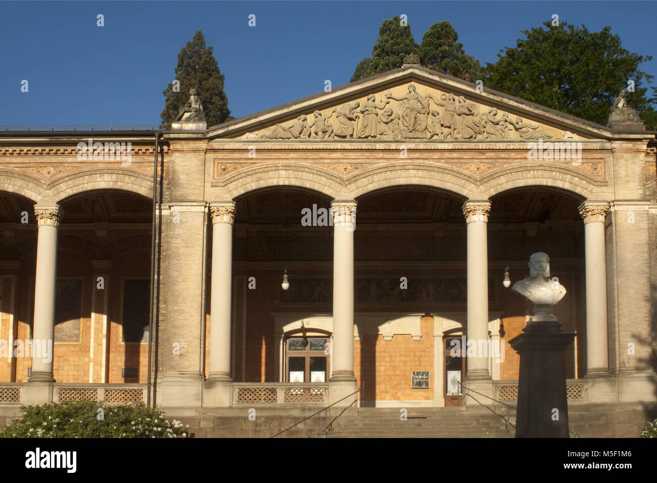 Baden Baden, Deutschland. 01. Jan 2009. Bundesrepublik Deutschland, Baden-Württemberg, Baden-Baden, Trinkhalle, erbaut 1839-42 von Heinrich Hübsch | Verwendung der weltweiten Kredit: dpa/Alamy leben Nachrichten Stockfoto