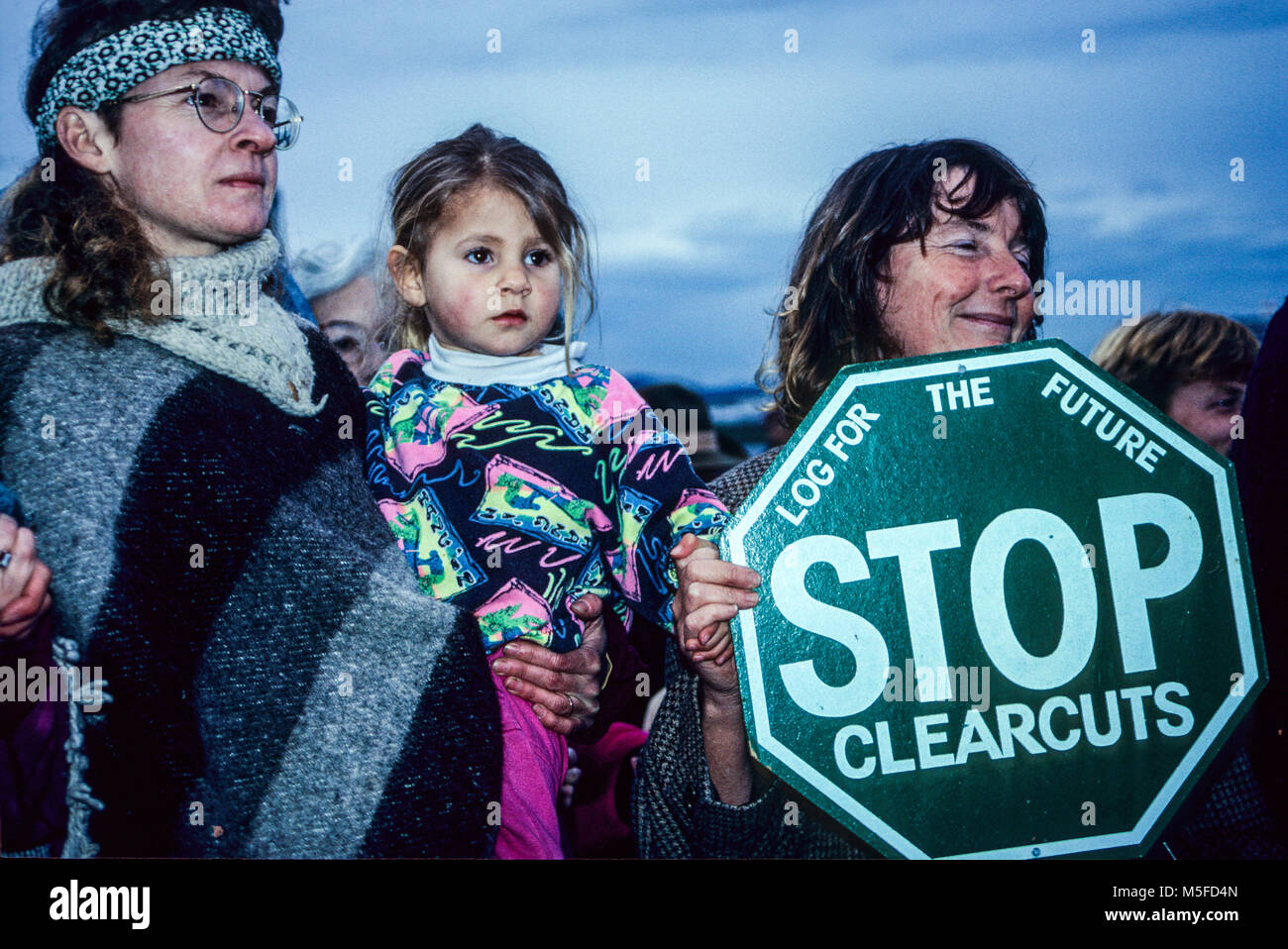 Demonstranten, die gegen die Protokollierung alte Wachstum, Victoria, Vancouver Island, British Columbia, Kanada. Stockfoto
