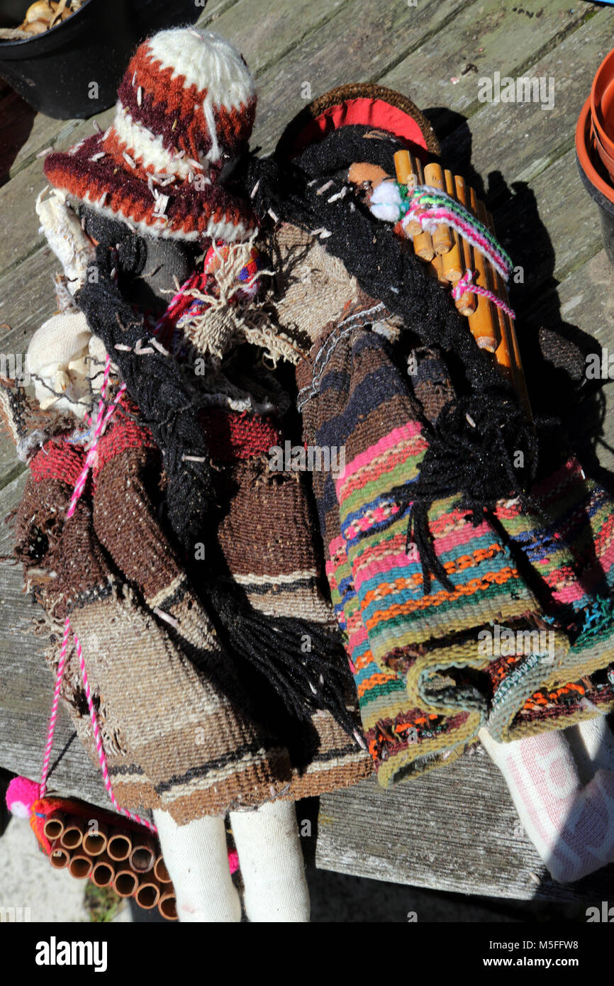 Wolle peruanische Puppen mit Motten befallen Stockfoto