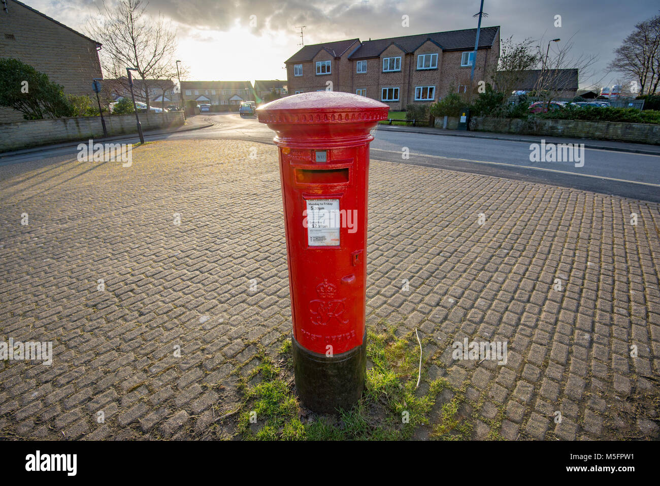 Red Royal Mail Post Box, Clitheroe, Lancashire, England, Vereinigtes Königreich. Stockfoto