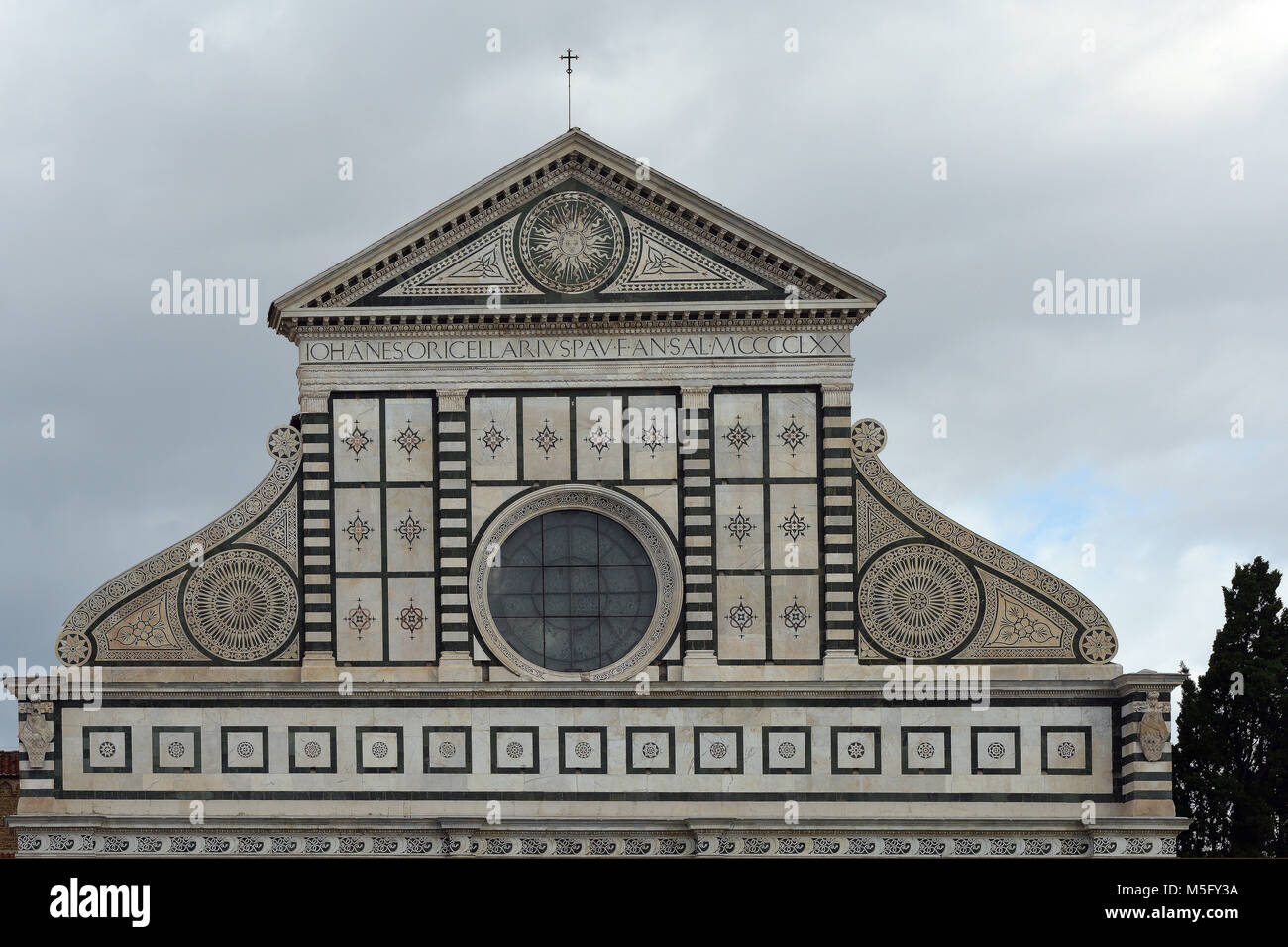 Basilika Santa Maria Novella Piazza Santa Maria Novella in Florenz in einer Teilansicht - Italien. Stockfoto
